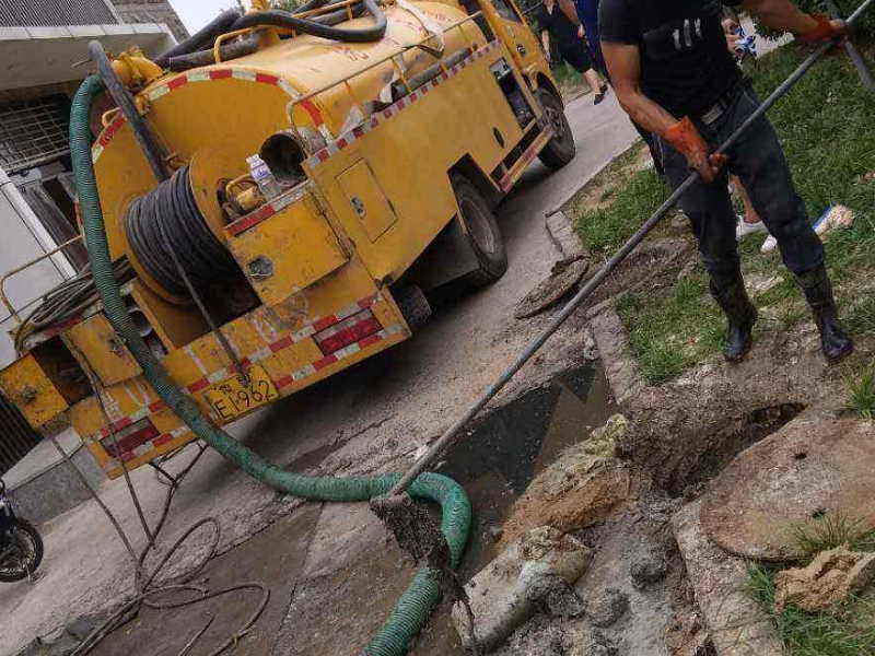 南昌县清理化粪池 汽车疏通抽粪服务 下水道疏通清洗